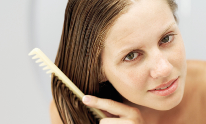 jak snížit riziko poškození vlasů