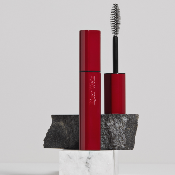 Im-Possible-Mascara-Product-Editorial-01
